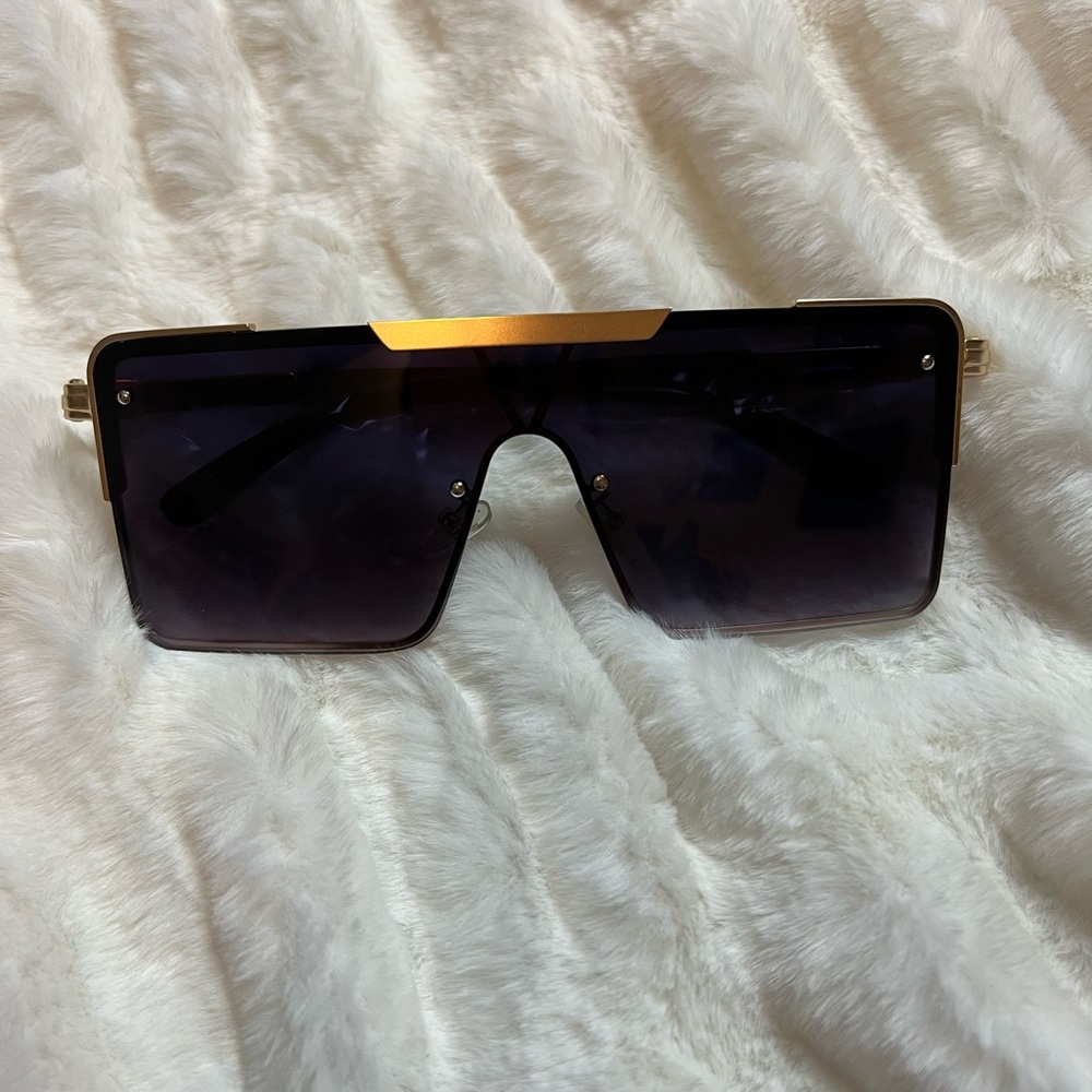 NEW Oversized Sunglasses